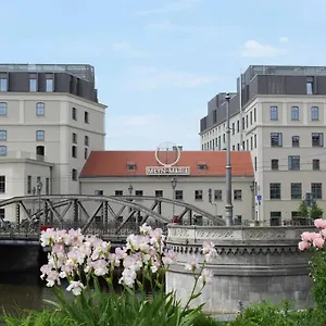 https://apartament-mill-maria.hotelswroclaw.com